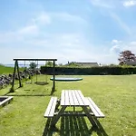 Ferienhaus 4 Bedroom Lovely In