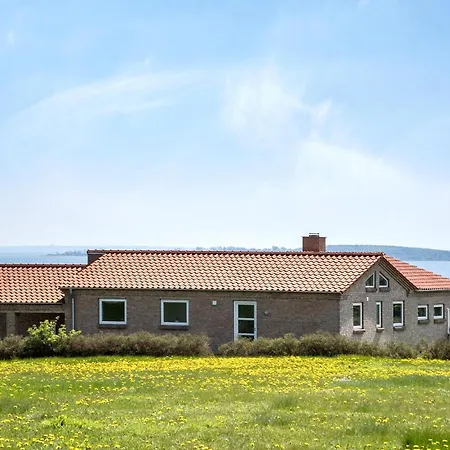 Ferienhaus 4 Bedroom Lovely In *