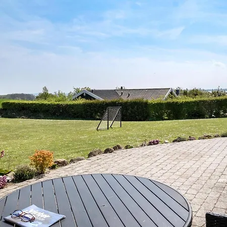 4 Bedroom Lovely In Fåborg